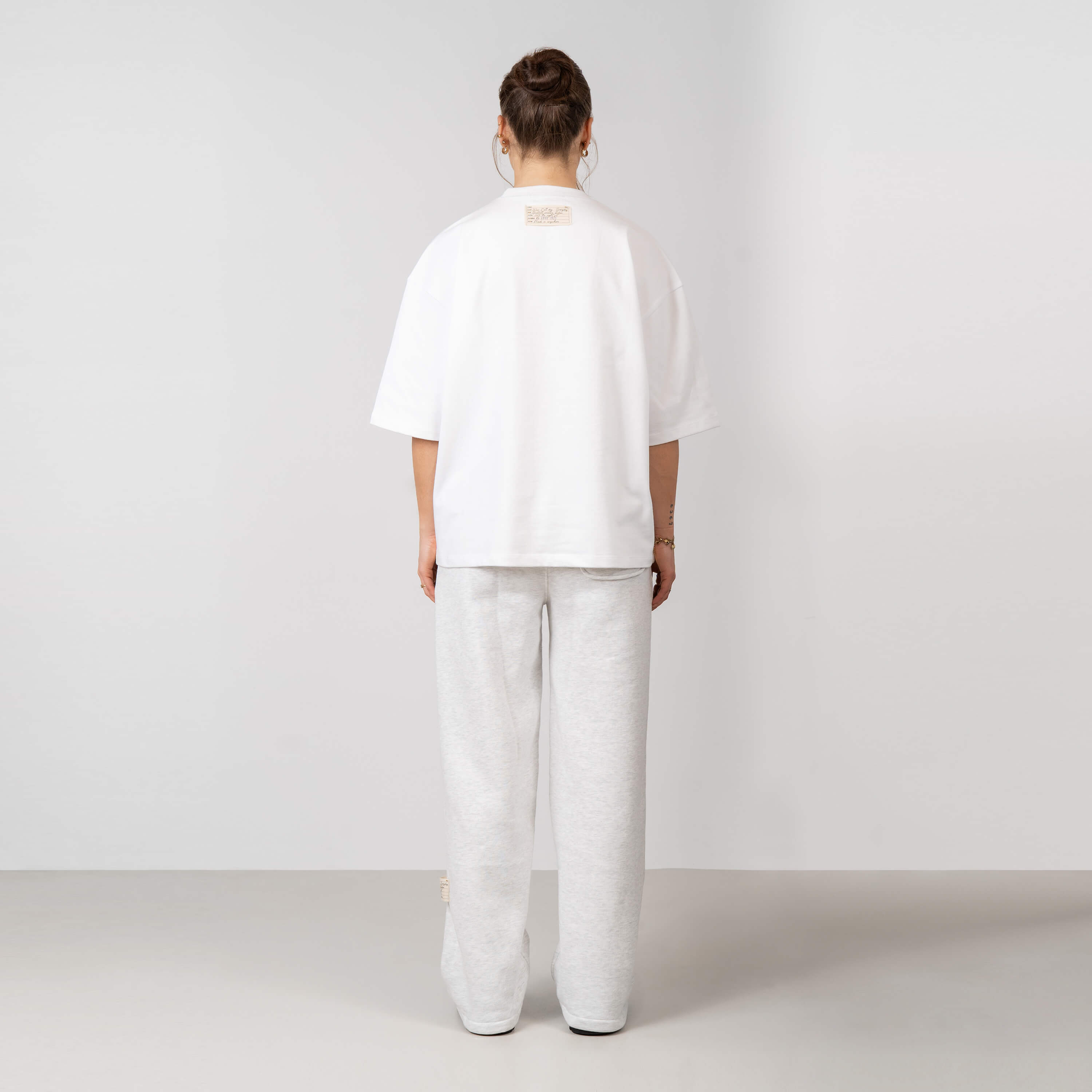 Model is 168 cm and wears size XS
