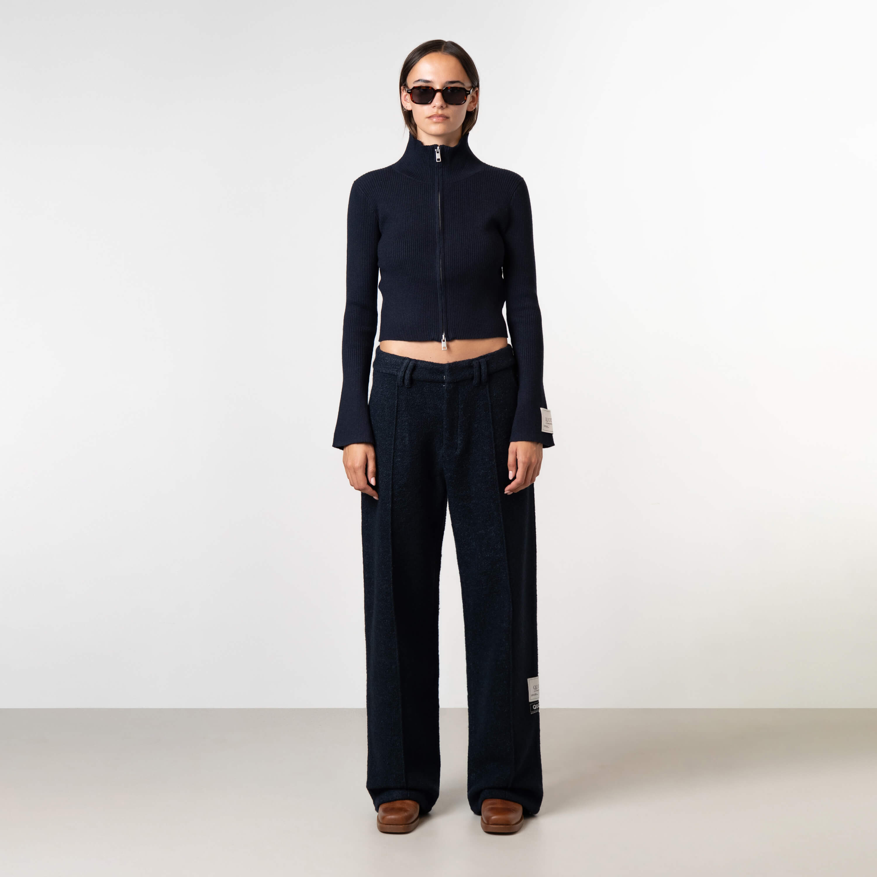 Model is 175 cm and wears size S
